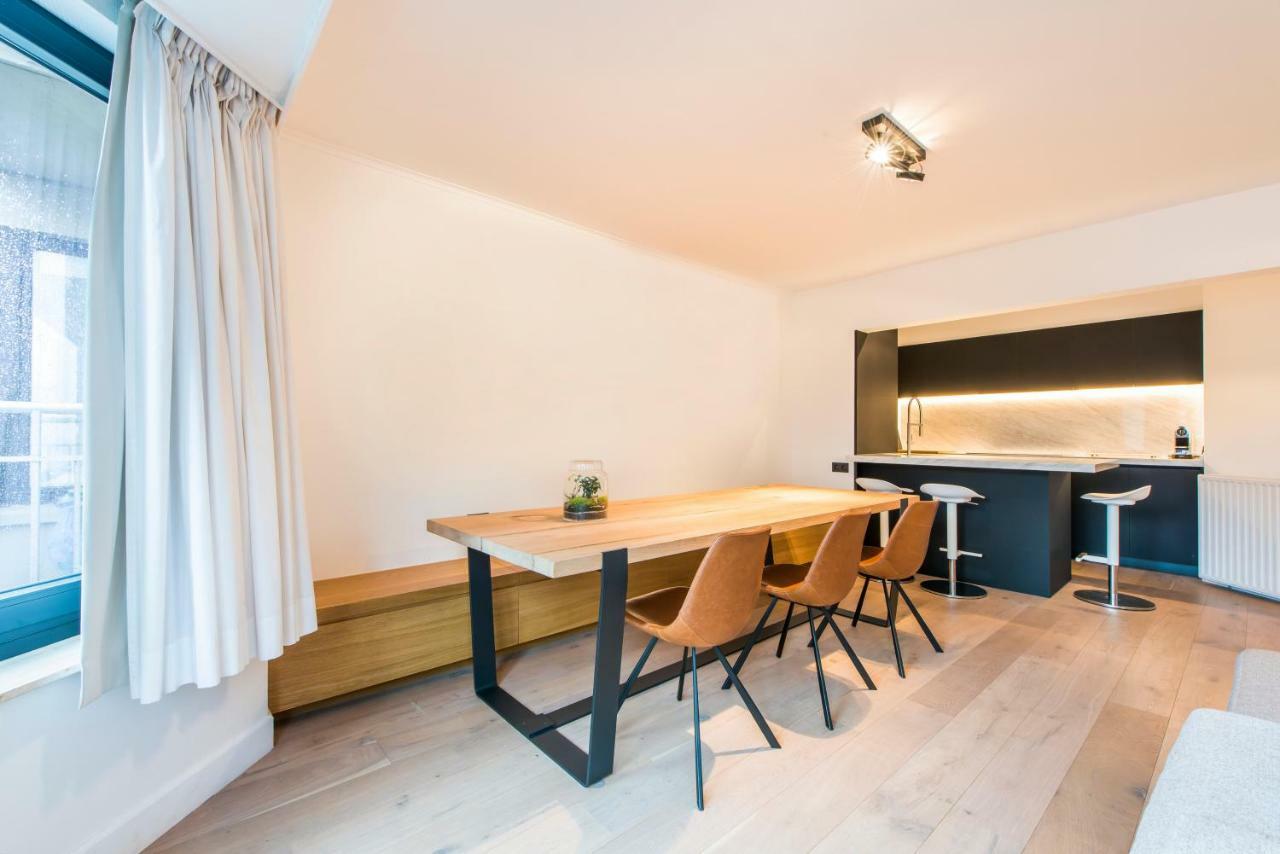 Ruim En Modern Appartement Te Knokke Nabij De Dijk Exteriör bild